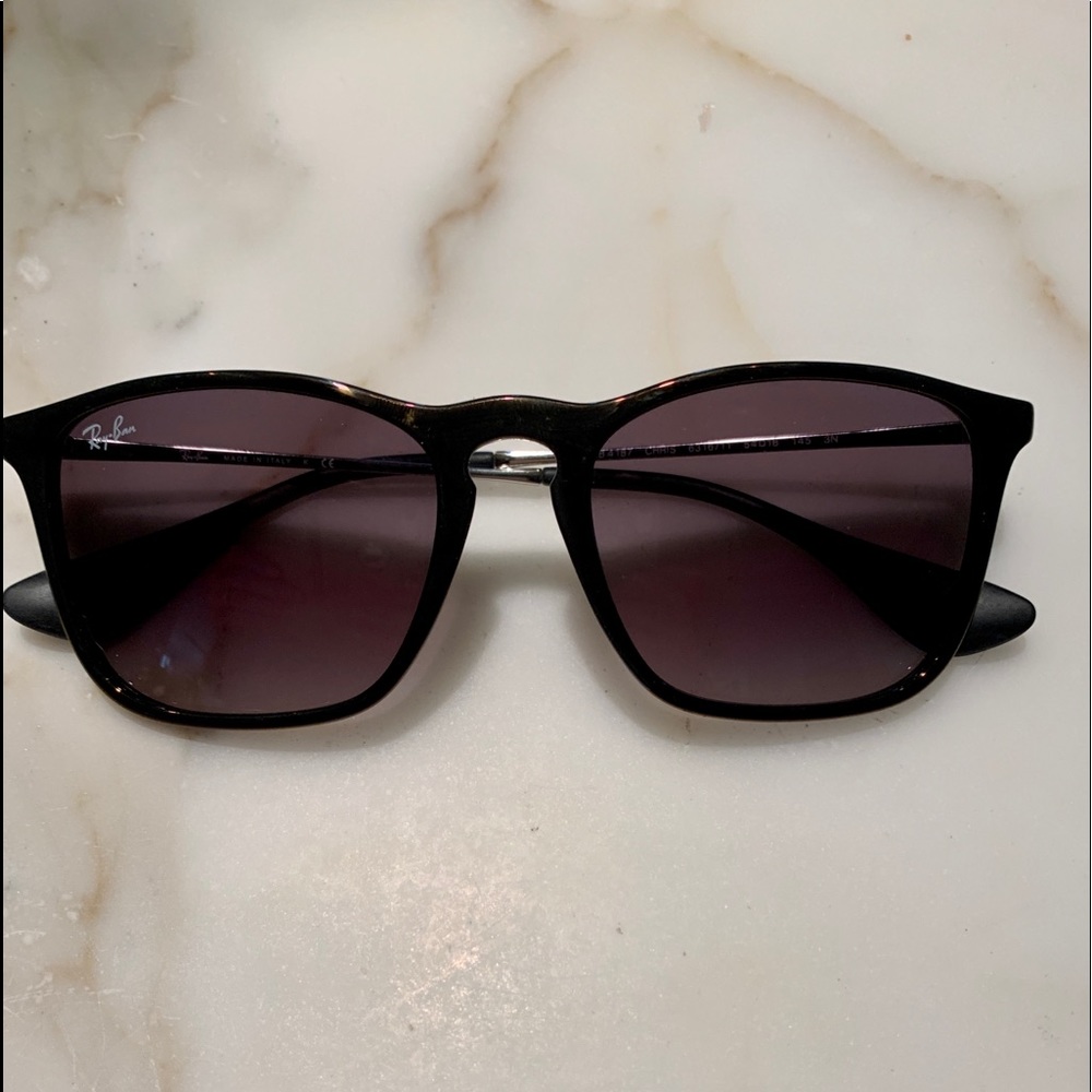 RayBan women’s CHRIS sunglasses